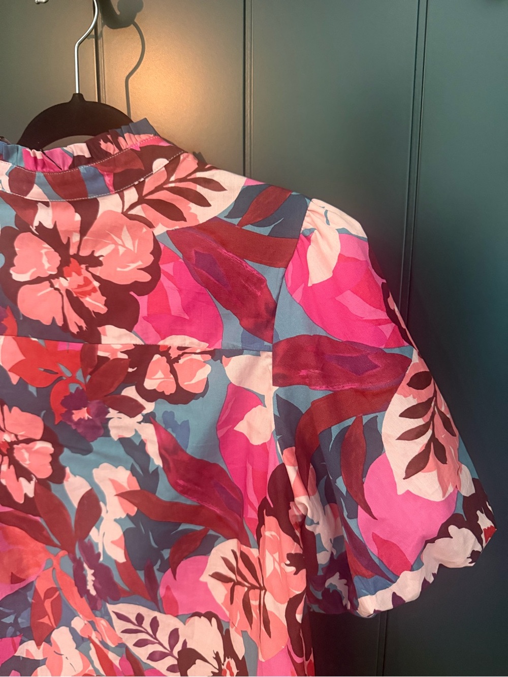 NEW Women’s Aloha Tropical Floral Short-Sleeve V-Neck Blouse Puff Sleeves - Picture 11 of 11